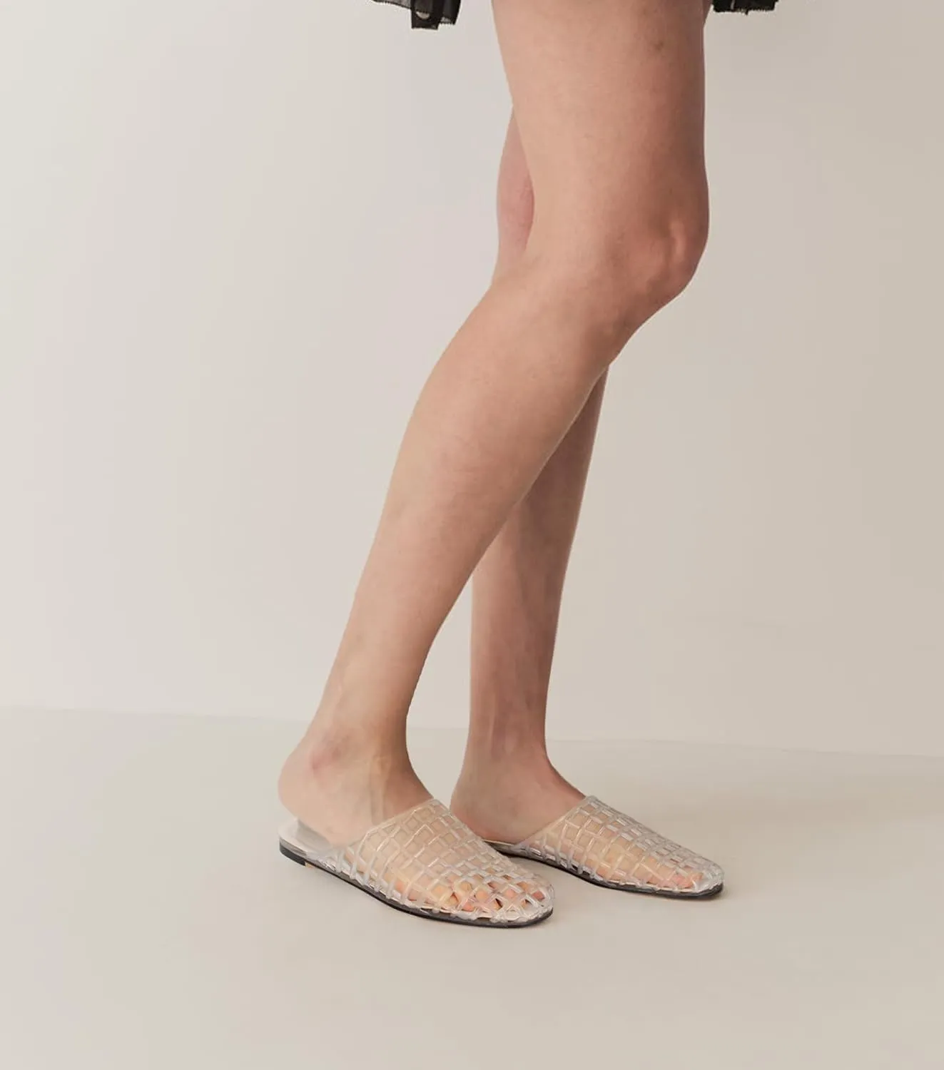 Clear Jelly Flats for Women Closed Toe Mesh Hollow Jellies Mule Sandals Slip On Jelly Slides Casual Comfortable Summer Beach Slipper Sandals